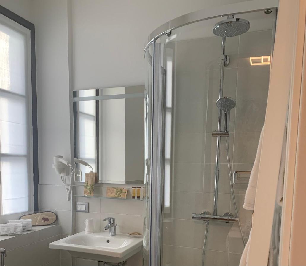 Guest House Le Cassandre Sondrio Buitenkant foto