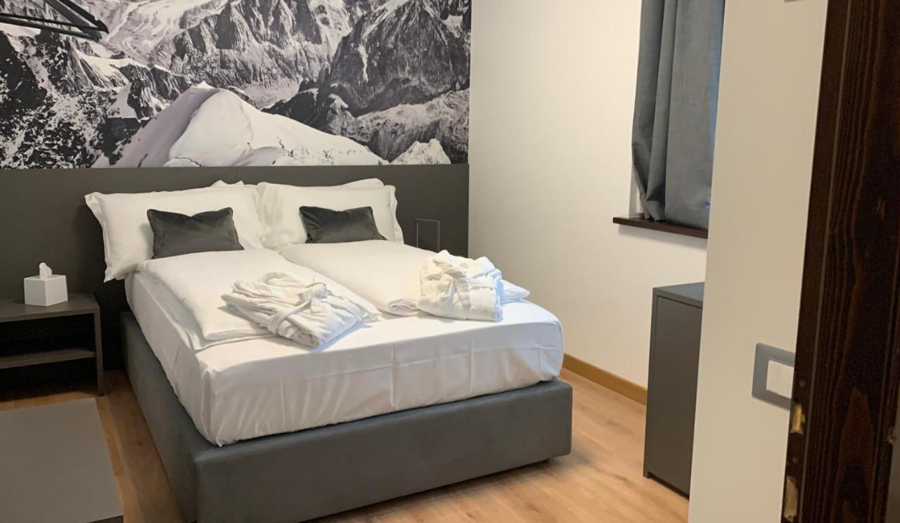 Guest House Le Cassandre Sondrio Buitenkant foto